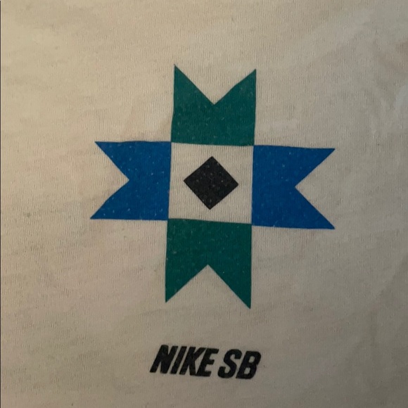 Nike SB T Shirt Size XL.  Great Condition. - Picture 5 of 5
